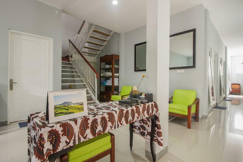 Oyo 1555 Unik Guesthouse Syariah Jakarta Exteriör bild